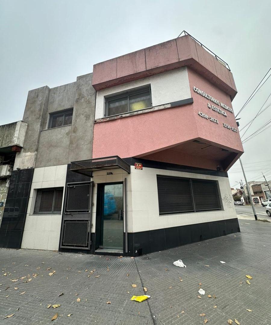 Imponente Edificio Corporativo en Alquiler en Block – Ideal Destino Médico / Administrativo