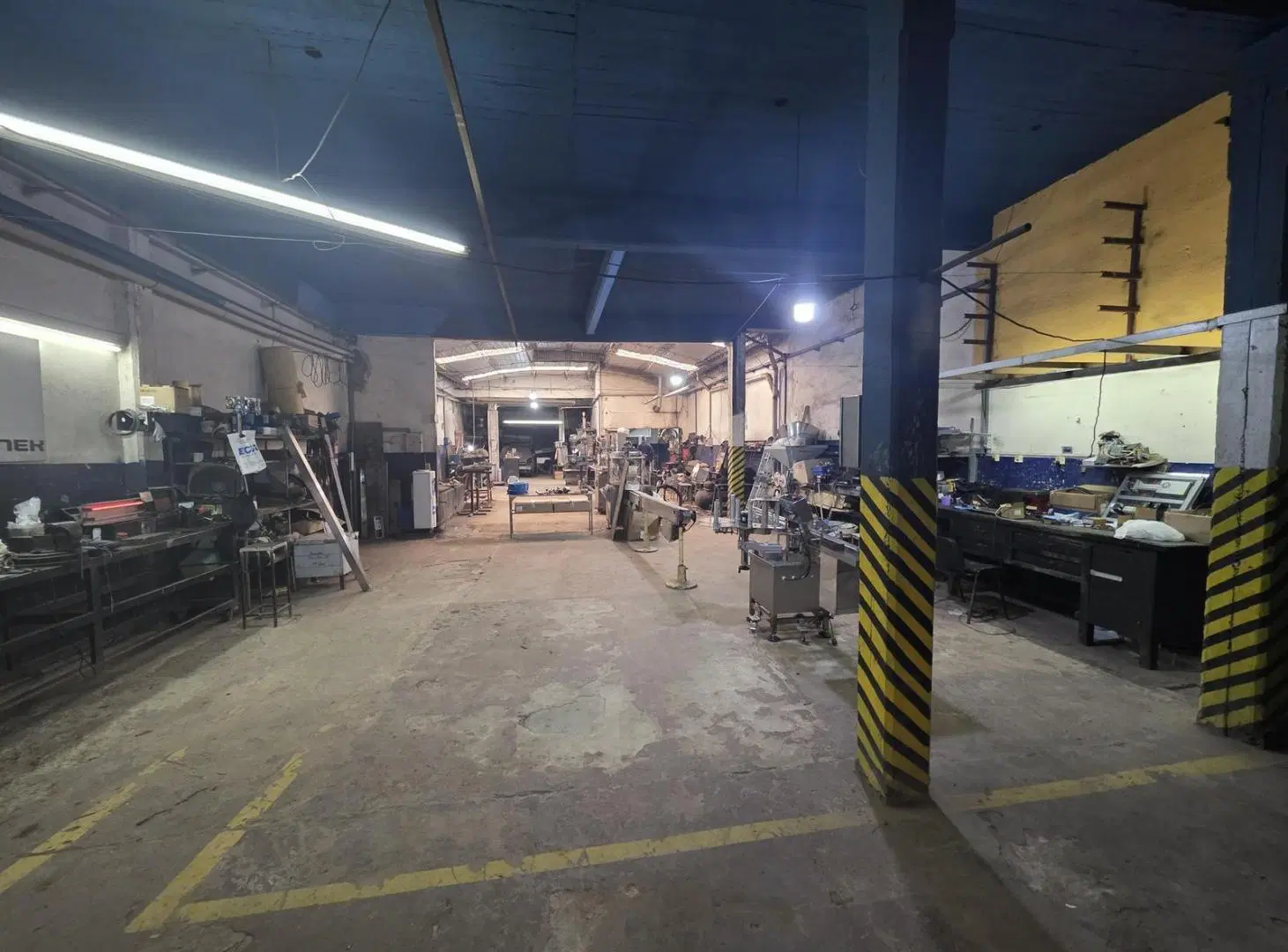 VENTA GALPON INDUSTRIAL CON OFICINAS Y VIVIENDA EN BLOCK-LANÚS OESTE-IDEAL USO MIXTO/INVERSION 2