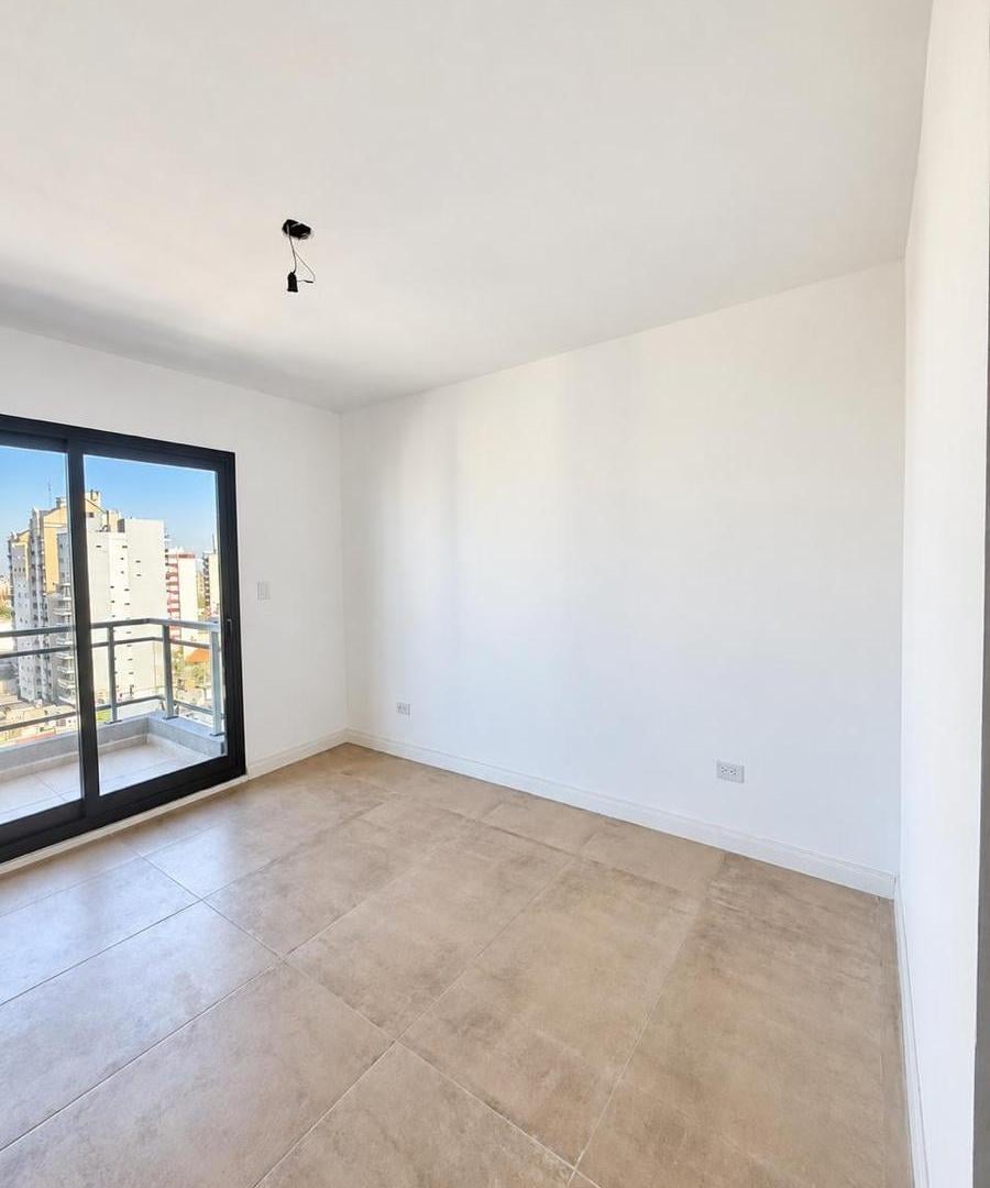 Foto de Venta 4 Ambientes, Piso Completo C/Cochera, Lanús Oeste., imagen 3