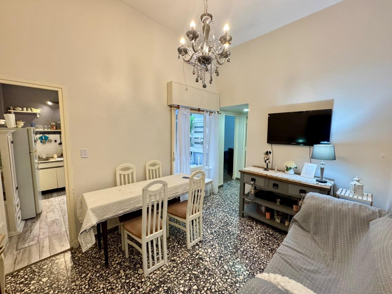 Foto de VENTA DEPTO 3AMB CON PATIO EN ABASTO, imagen 1