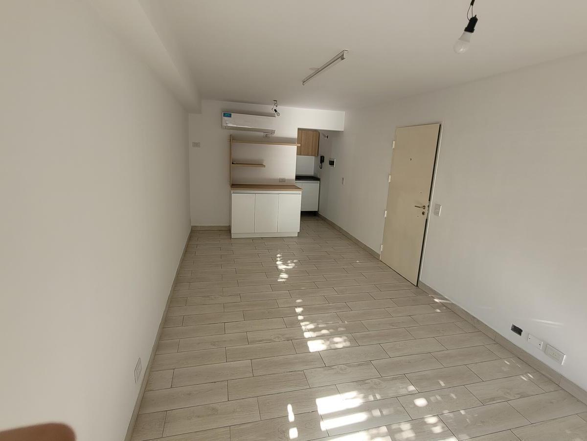 Oficina / Consultorio en Coghlan 1