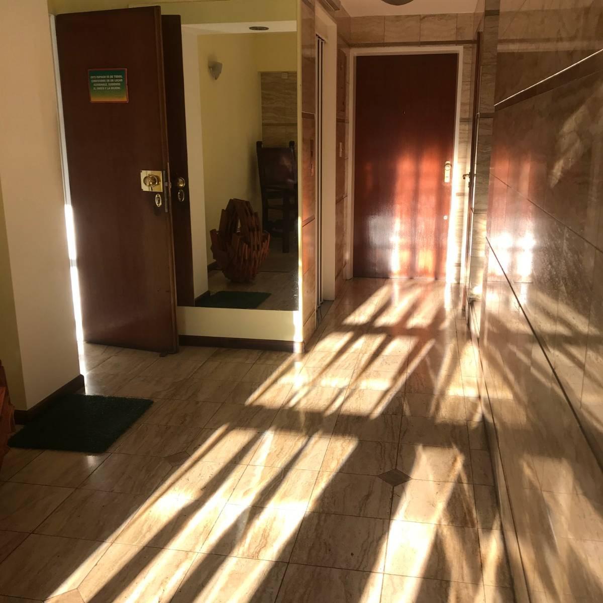 VENTA Departamento 2 ambientes con COCHERA Banfield O.