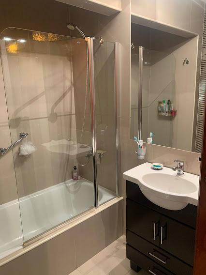 Foto de VENTA CASA 5 AMB COCHERA CUBIERTA JARDIN Y PATIO BURZACO, imagen 2