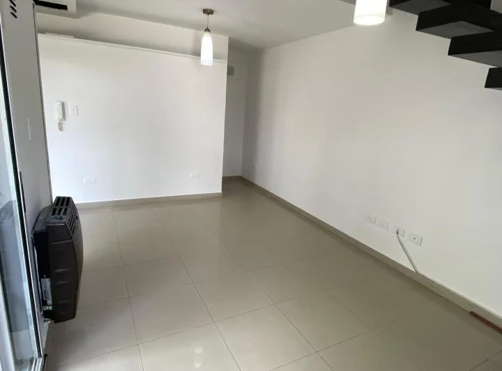 Alquiler Dúplex 3 Ambientes con cochera,patio y terraza Temperley Oeste 5