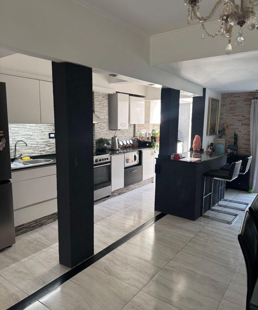 Foto de VENTA TRIPLEX 4 AMB EN ADROGUE VILLAGE, imagen 2