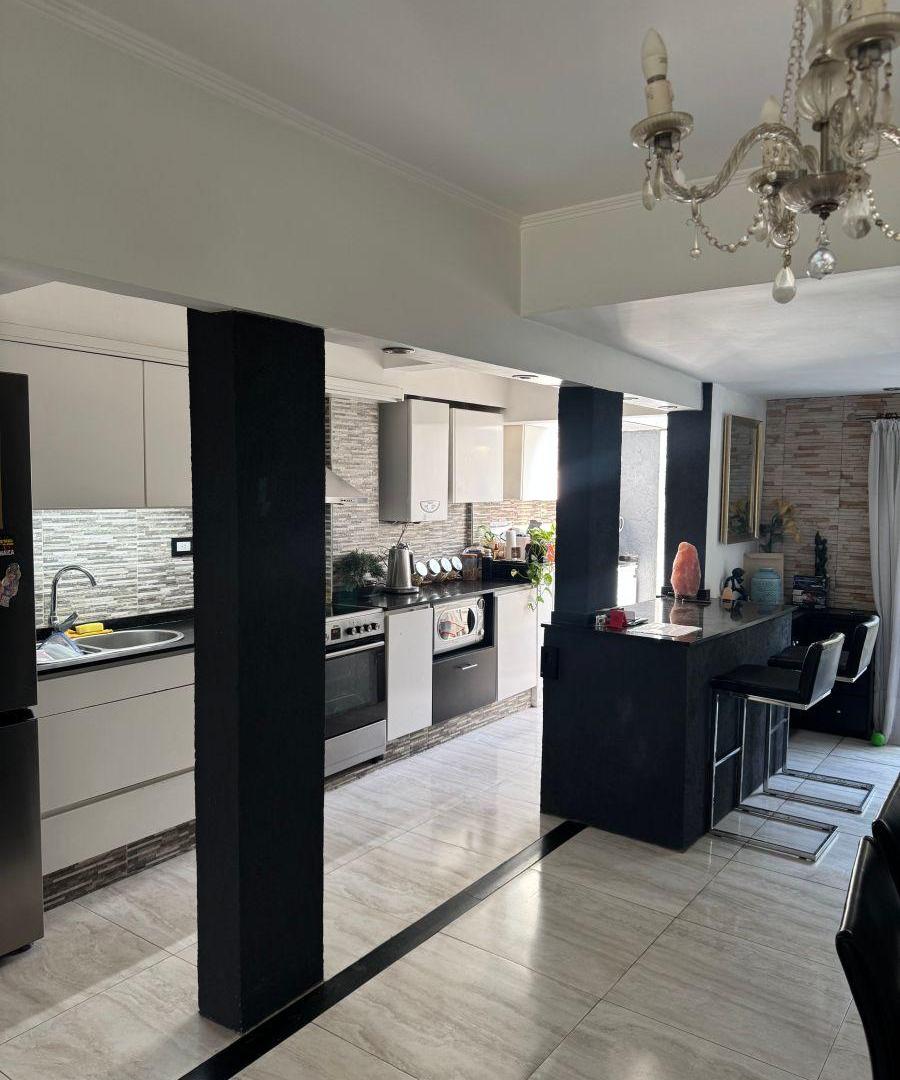 Foto de VENTA TRIPLEX 4 AMB EN ADROGUE VILLAGE, imagen 1