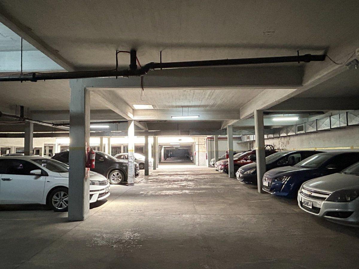Venta Departamento 4 Ambientes con Cochera 2