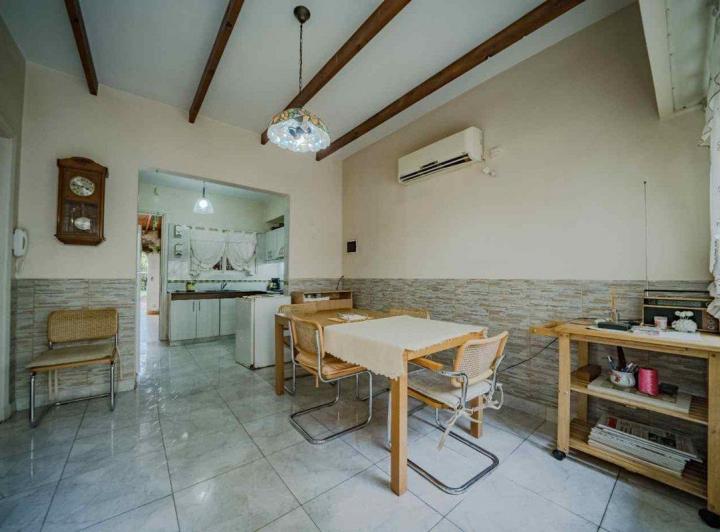Casa 8 ambientes Floresta fondo pileta quincho 5