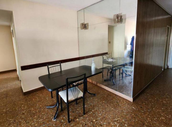 Venta departamento 4 ambientes c/ dep. Floresta 3