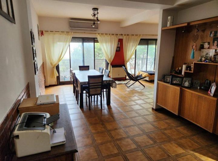 Venta PH 5 ambientes cochera Parque Avellaneda 2