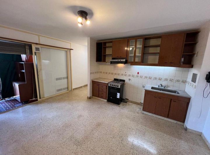 Alquiler de departamento 3 ambientes con balcón 1