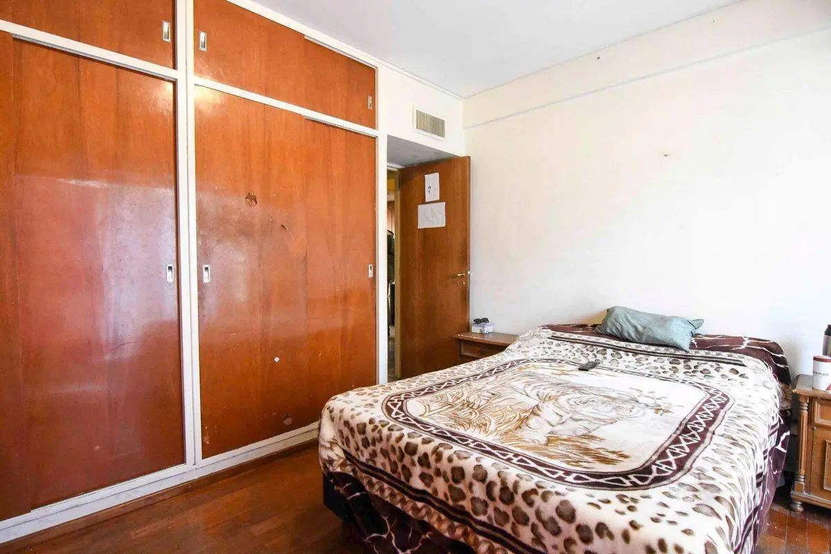 Venta Casa RESERVADA Cochera Parque Patricios 3