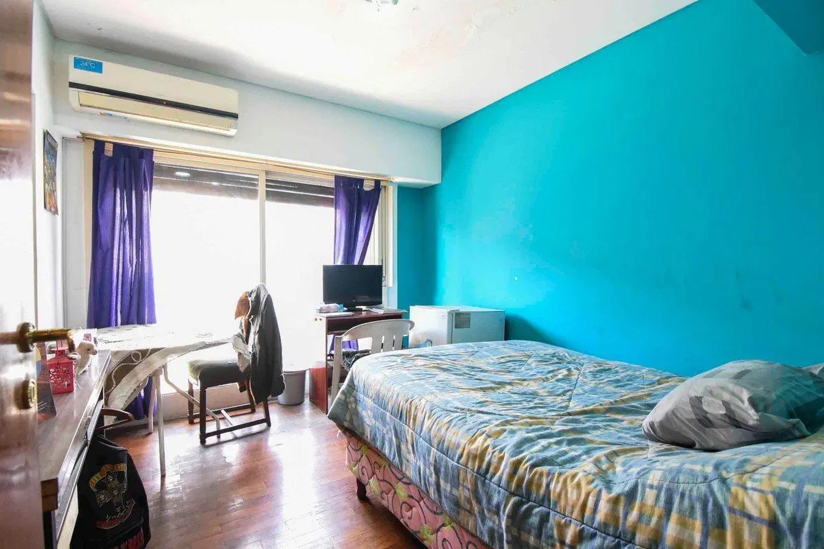 Venta Casa RESERVADA Cochera Parque Patricios 4