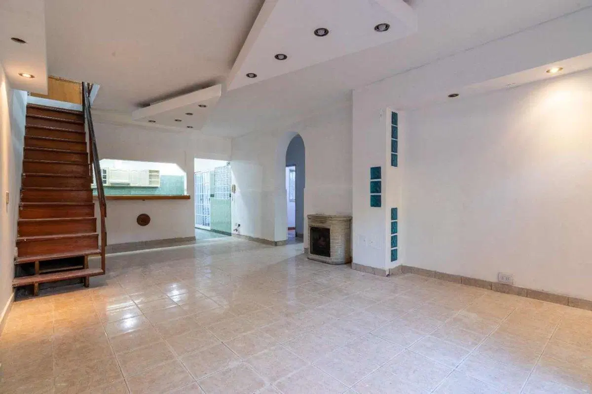 Venta Casa 6 Ambientes Patio Cochera Floresta 3
