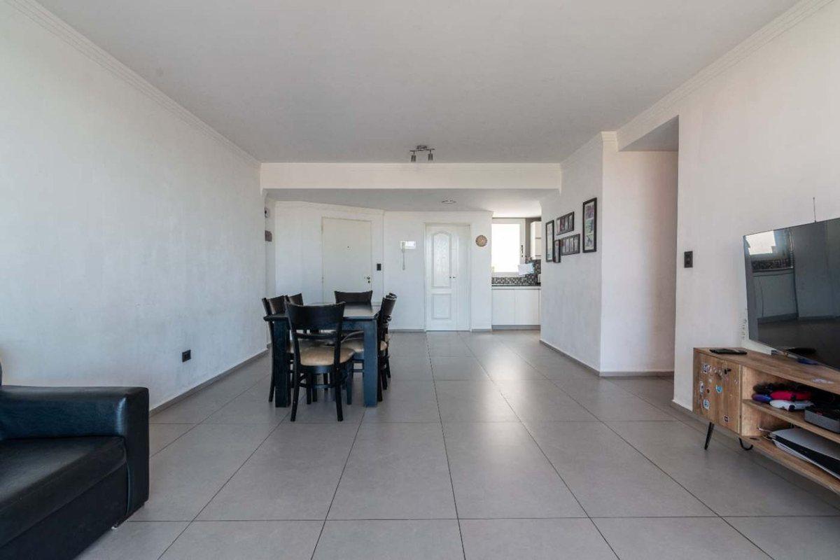 VENTA DEPARTAMENTO 4 AMBIENTES BALCON Y COCHERA
