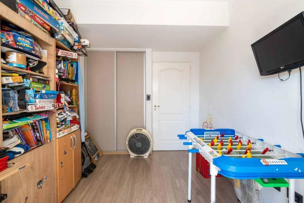 VENTA DEPARTAMENTO 4 AMBIENTES BALCON Y COCHERA 5