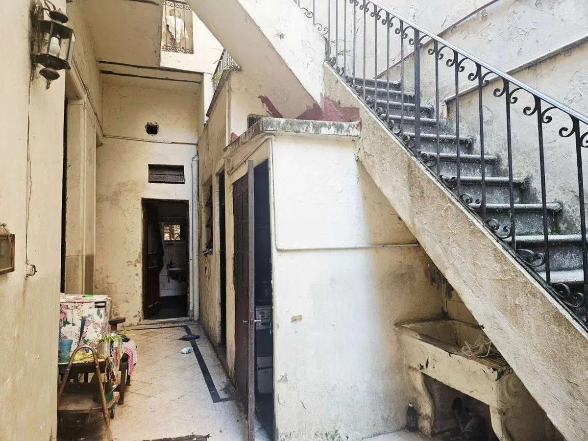 VENTA CASA 10 AMBIENTES EN BALVANERA A REFACCIONAR 2