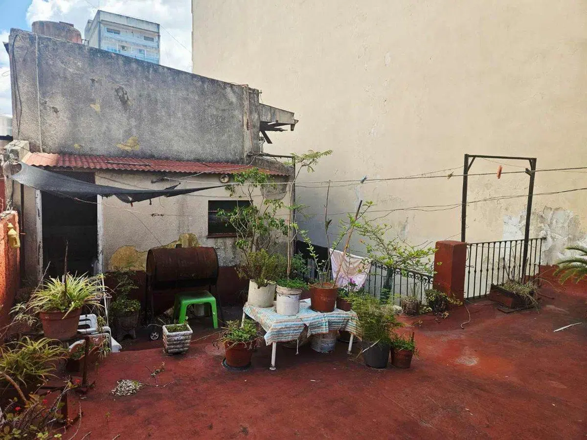 VENTA CASA 10 AMBIENTES EN BALVANERA A REFACCIONAR 5