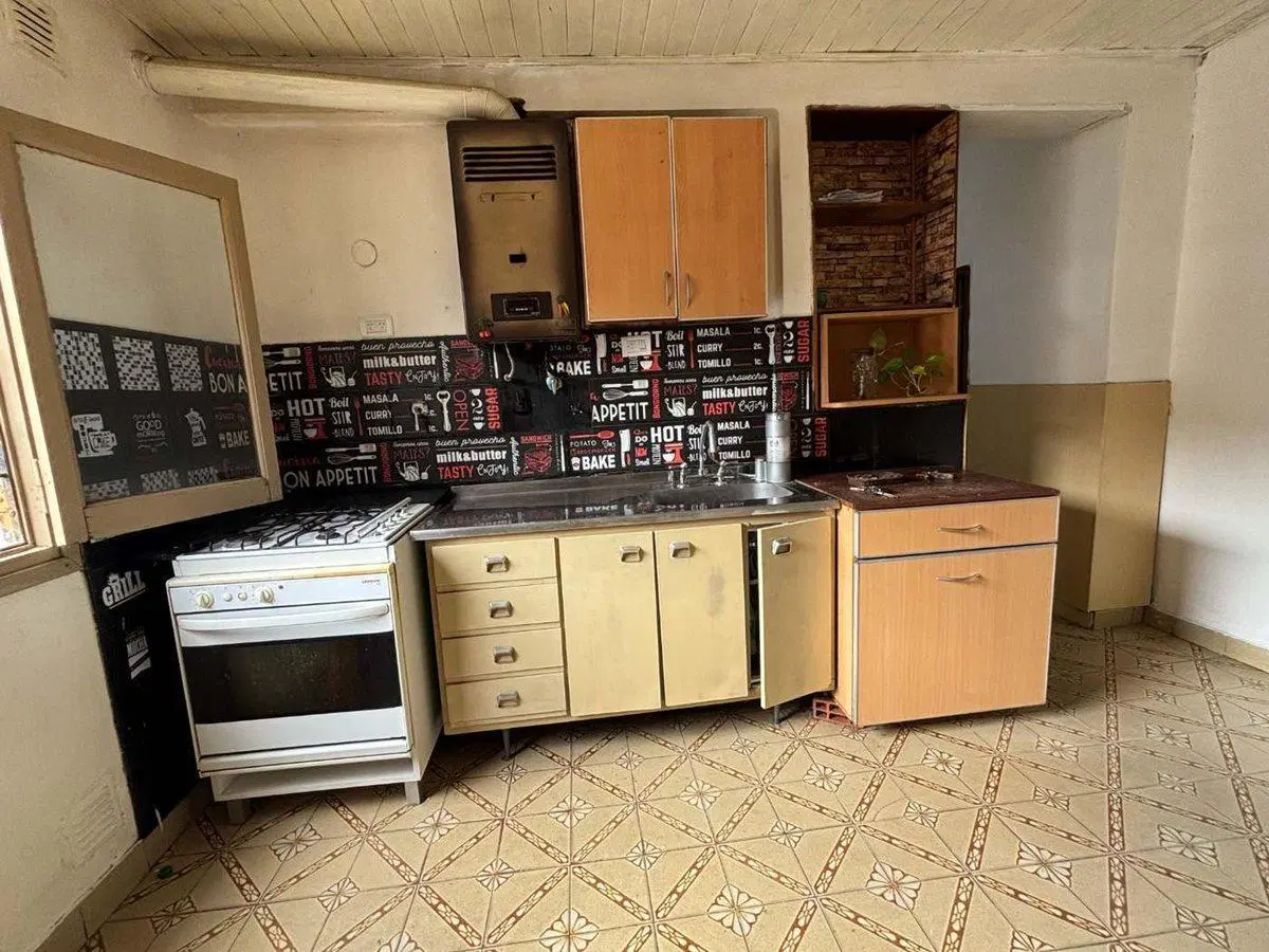 VENTA CASA 4 AMB. LOTE PROPIO POTENCIAL LUGANO 5