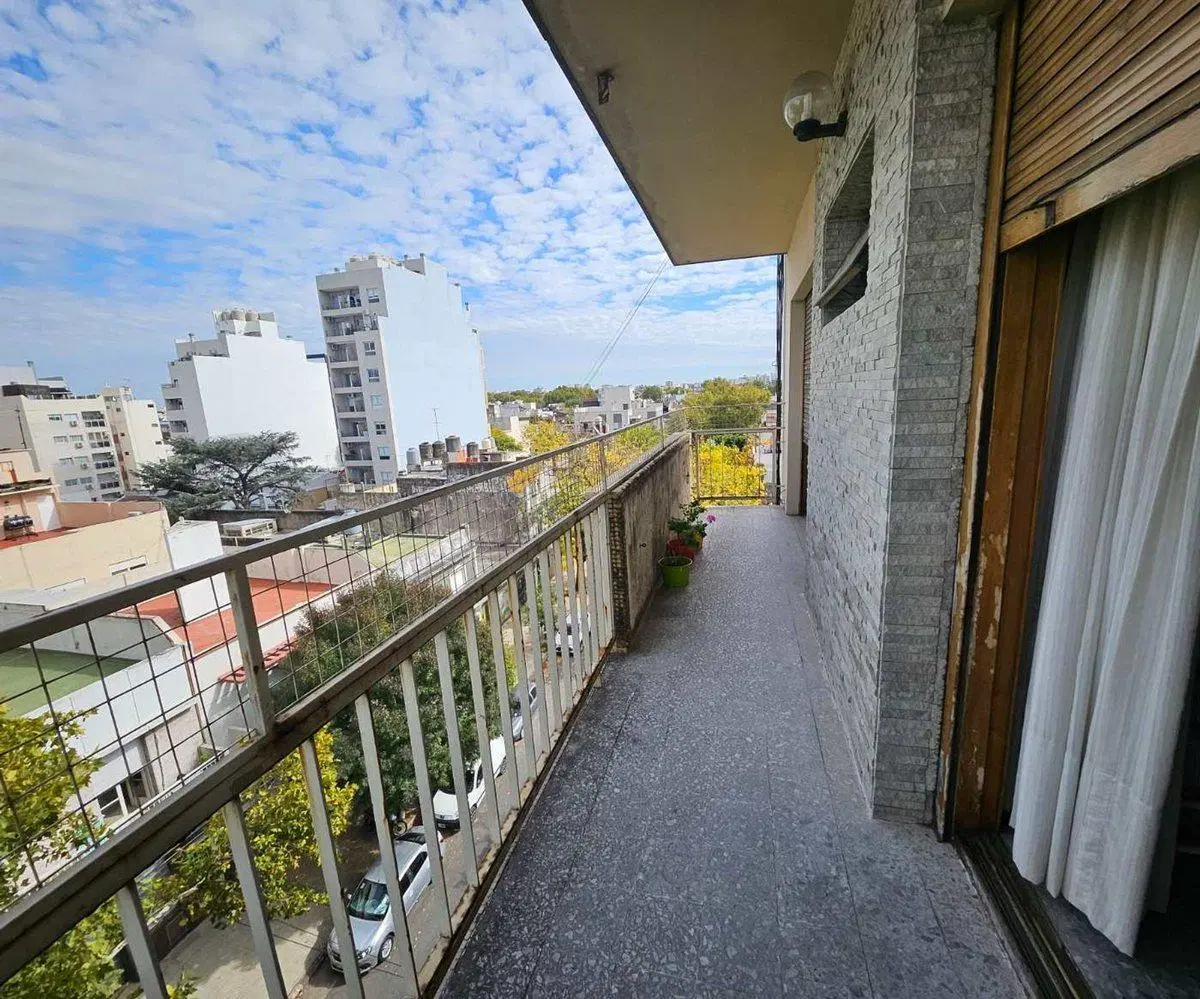 Venta departamento frente 3 amb cochera Mataderos 3