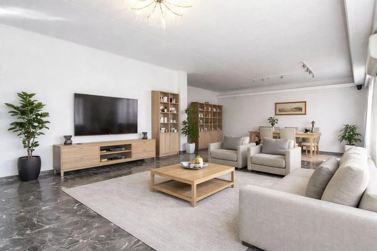 VENTA PISO DE 5 AMBIENTES SOBRE AV. LIBERTADOR 3