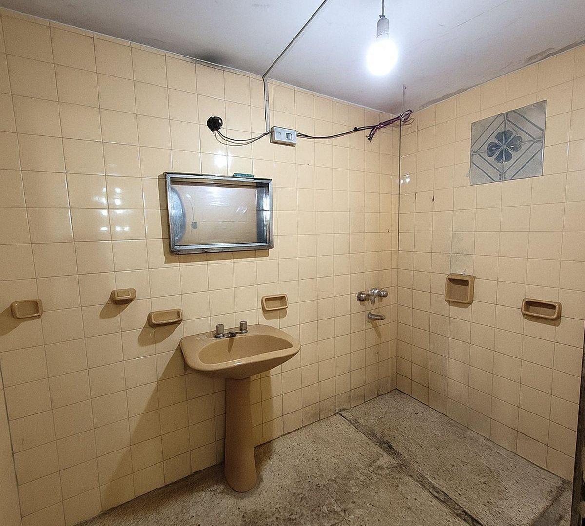 Venta Depósito Valentín Alsina 2 Oficinas 177 m2