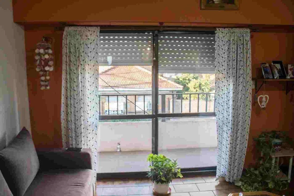 CASA 3 AMBIENTES LANUS OESTE VENTA  CON LOCAL 3