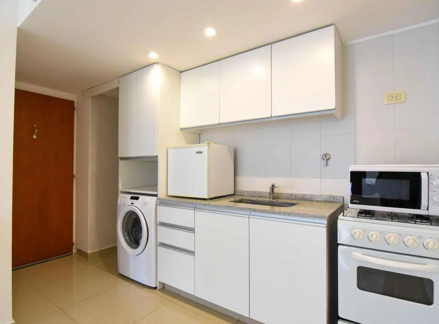 DEPARTAMENTO MONOAMBIENTE FLORES 2