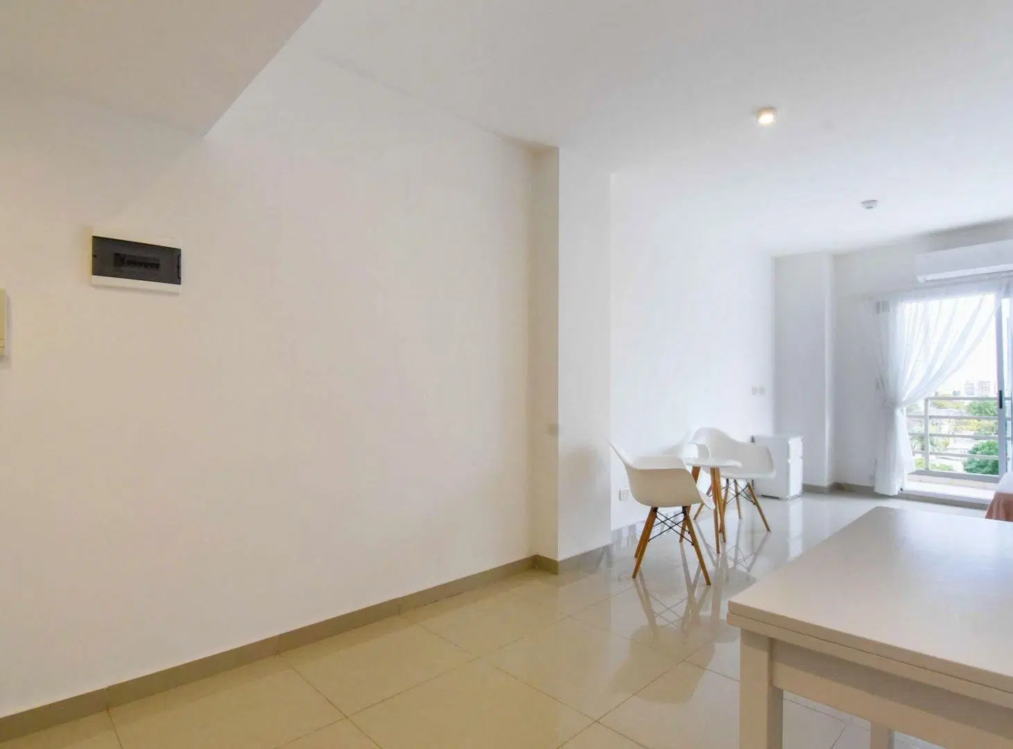 DEPARTAMENTO MONOAMBIENTE FLORES 3