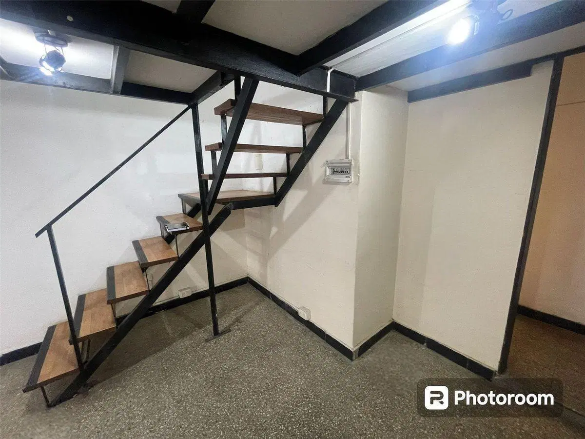VENTA LOCAL COMERCIAL ZONA UNIVERSIDADES 2