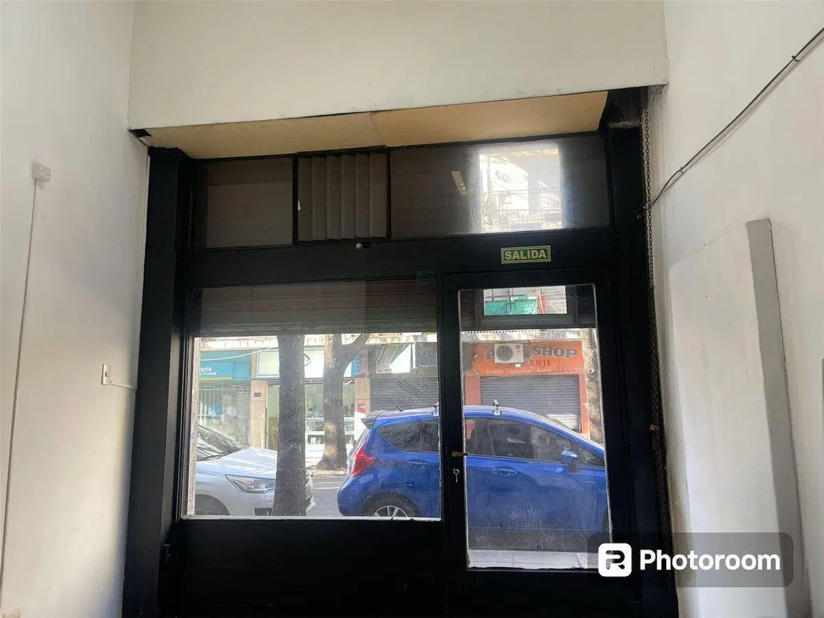VENTA LOCAL COMERCIAL ZONA UNIVERSIDADES 3