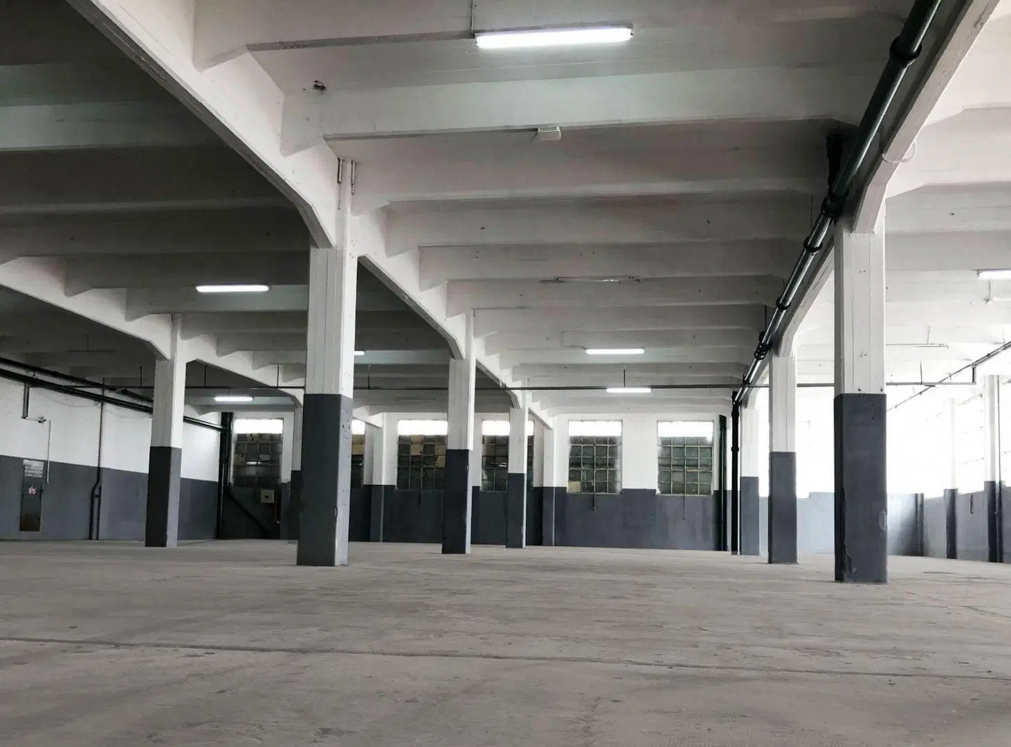 Alquiler Deposito Galpón 1400m2 Quilmes 3