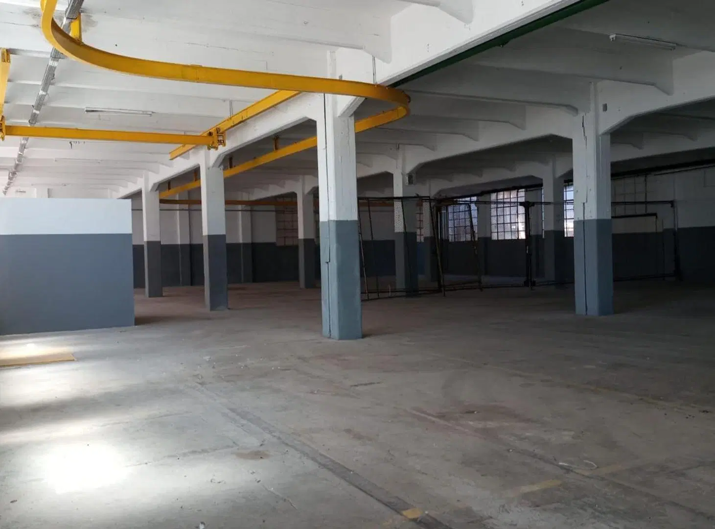 Alquiler Deposito Galpón 1400m2 Quilmes 2