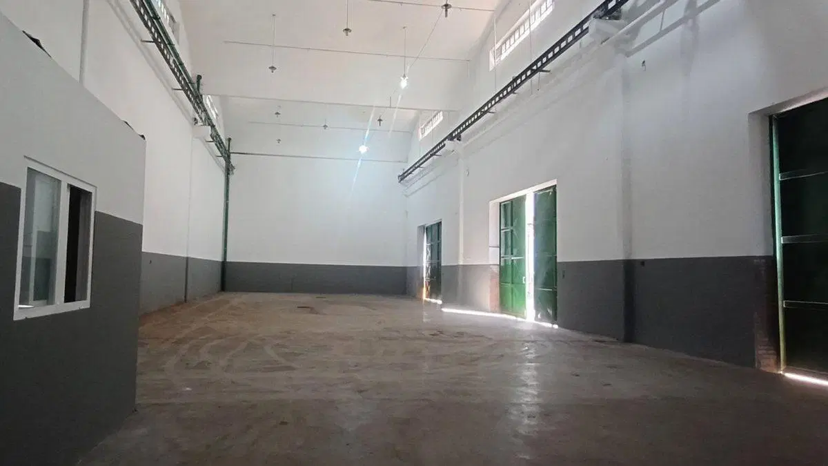 Alquiler Galpón Deposito 700m2 Quilmes 2