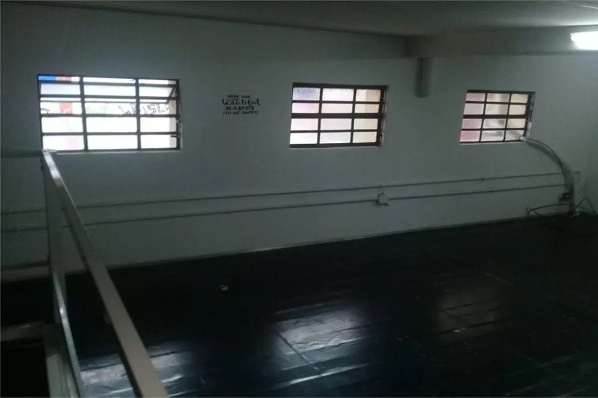 VENTA LOCAL VILLA GENERAL MITRE 2