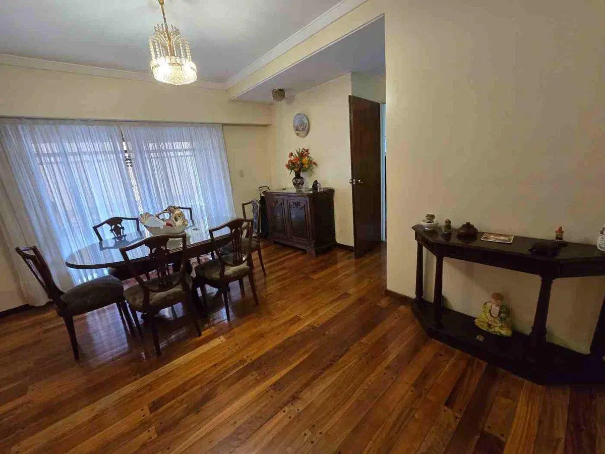 VENTA  PISO 4 AMBIENTES  CON DEPENDENCIA CABALLITO 5