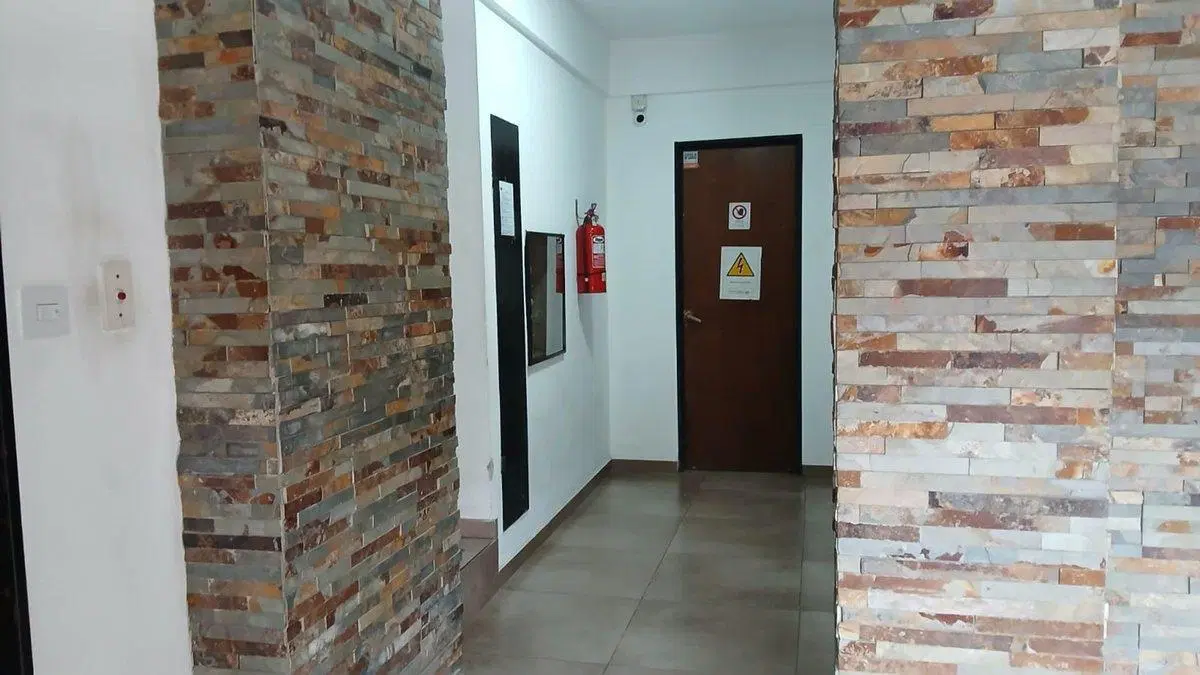 VENTA-DEPARTAMENTO 3 AMBIENTES C/COCHERA. LA PLATA 3