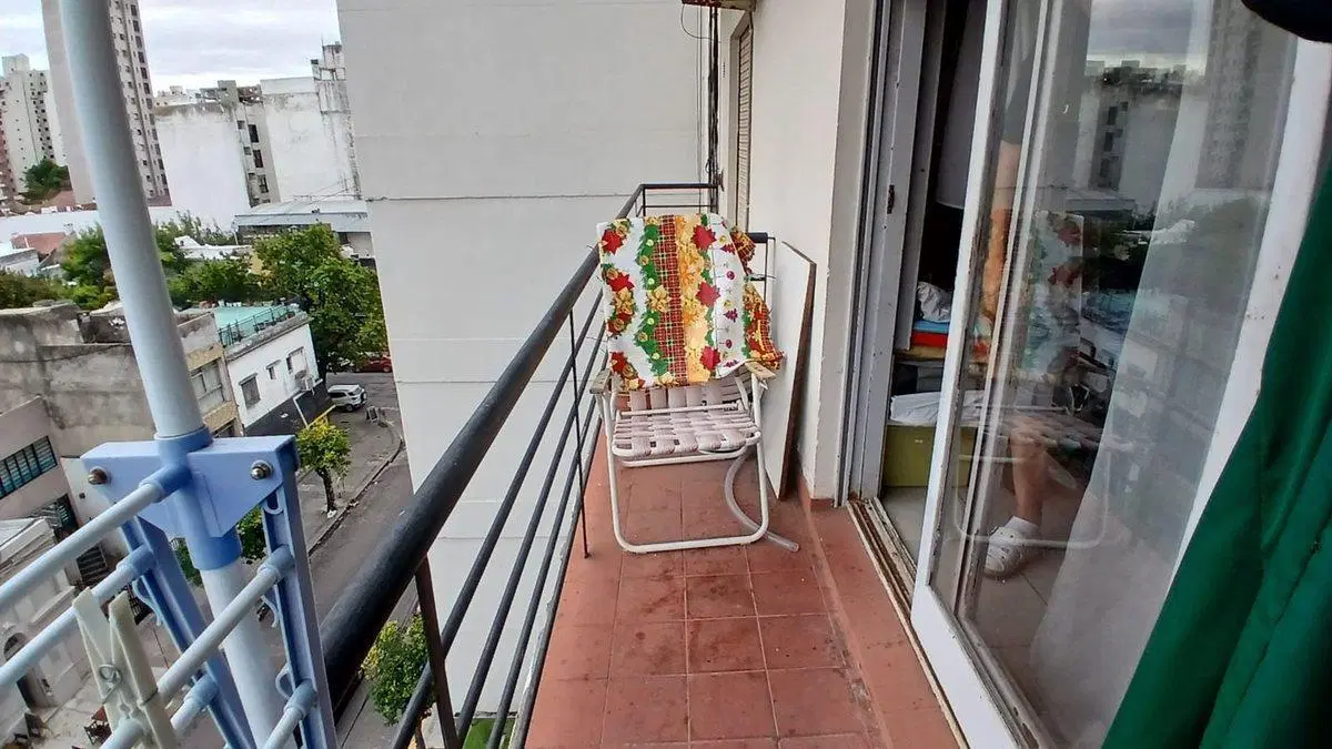 VENTA-DEPARTAMENTO 3 AMBIENTES C/COCHERA. LA PLATA 5