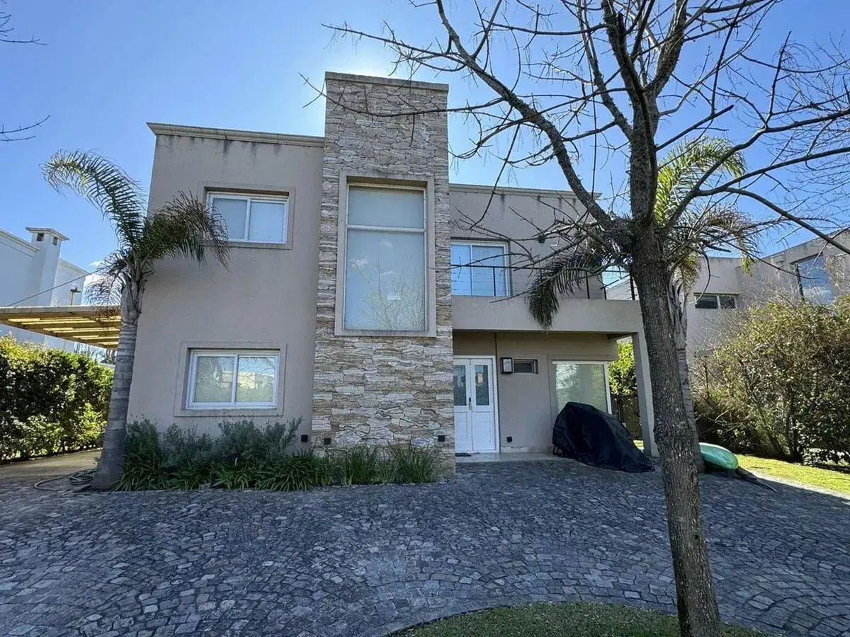 Venta Casa 6 ambientes en Los Sauces Nordelta 3