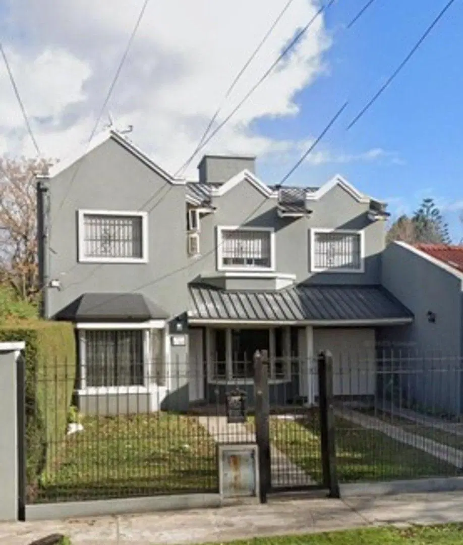 VENTA CASA 5 AMB. GARAGE PARQUE PILETA, LIBERTAD 2