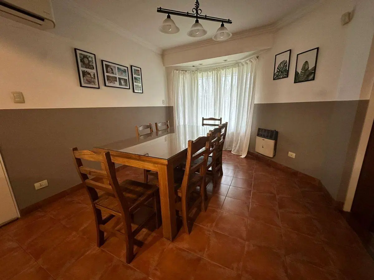VENTA CASA 5 AMB. GARAGE PARQUE PILETA, LIBERTAD 4