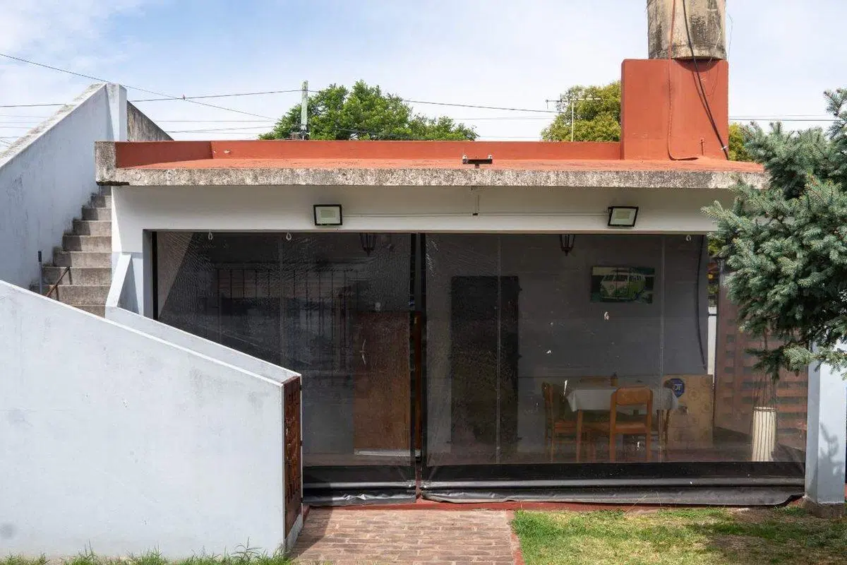 VENTA CASA 3 AMB BERAZATEGUI PARRILLA CCE VARELA 5