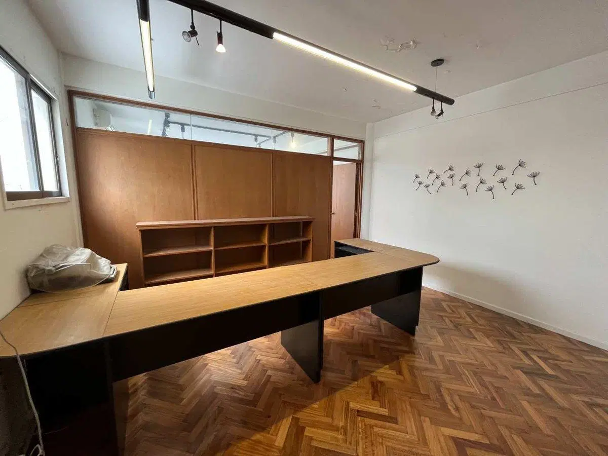VENTA OFICINA EN MICROCENTRO 3