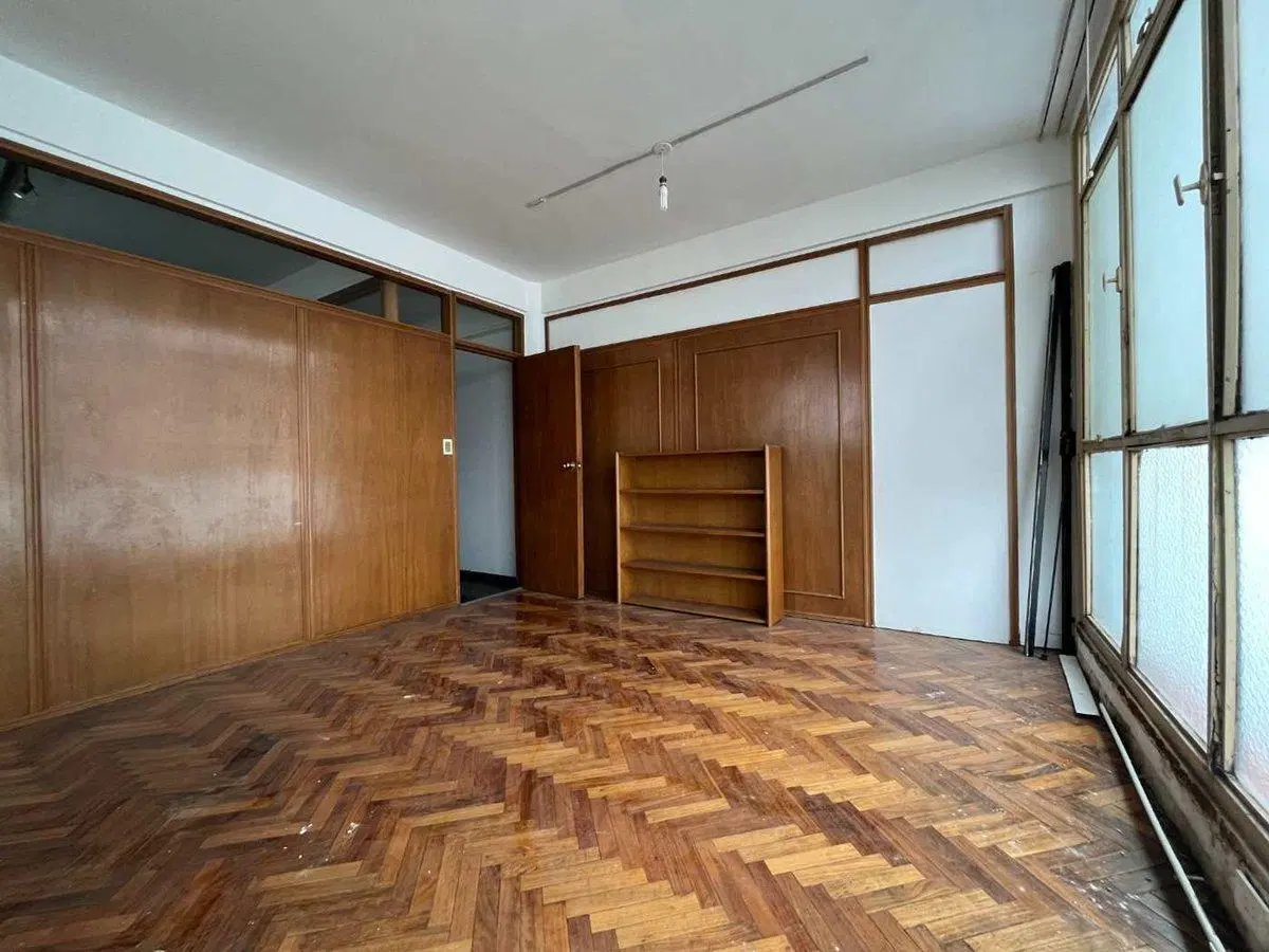 VENTA OFICINA EN MICROCENTRO 2