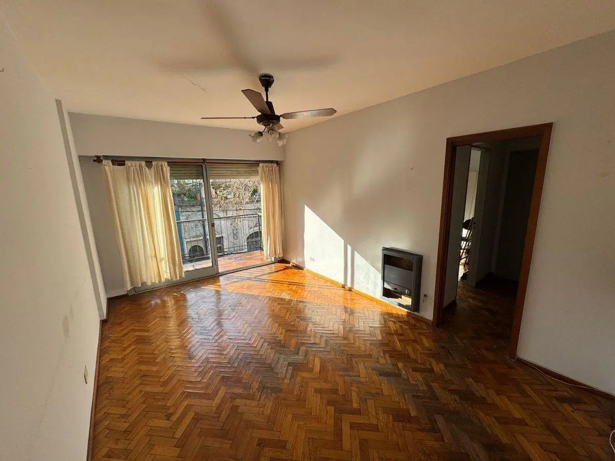 DEPARTAMENTO TRES AMBIENTES VENTA CONSTITUCION 3