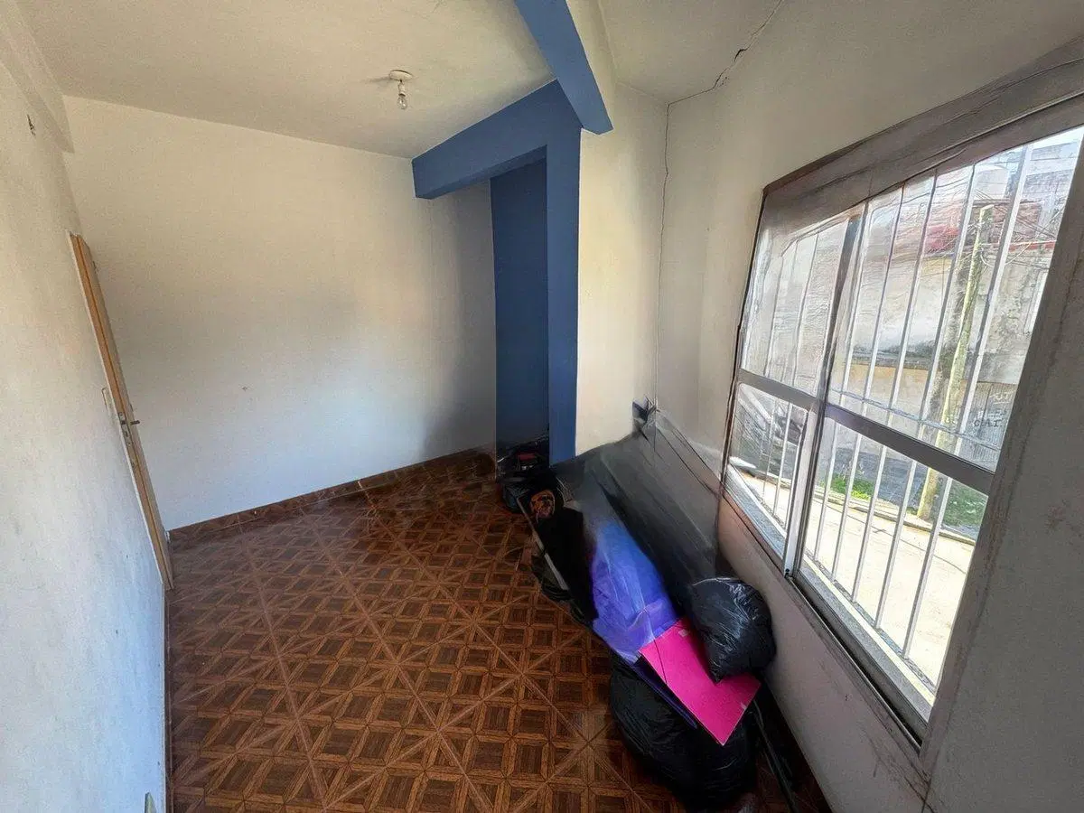 CASA 8 AMBIENTES VENTA DOS PLANTAS VILLA CELINA 4