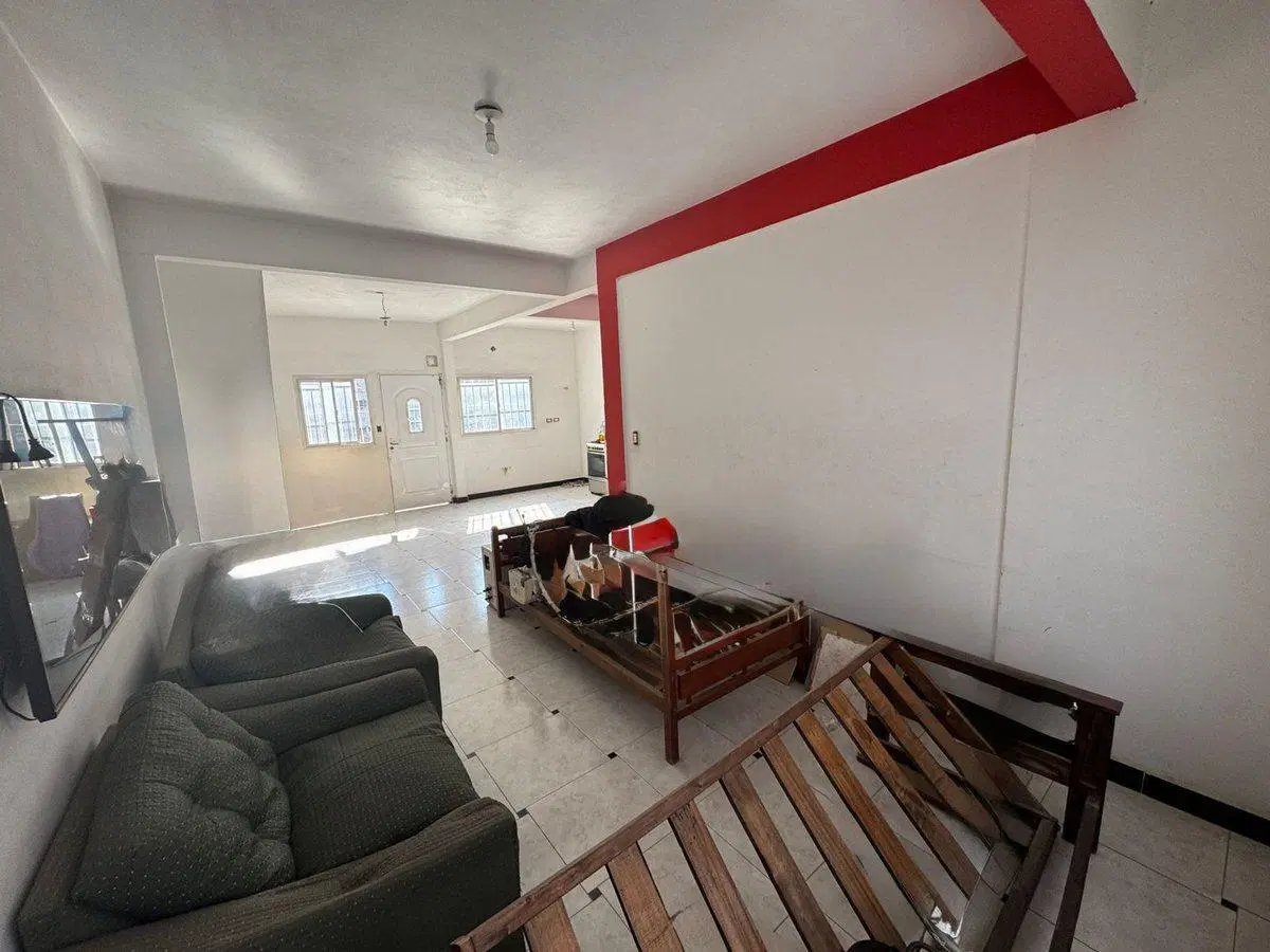 CASA 8 AMBIENTES VENTA DOS PLANTAS VILLA CELINA 5