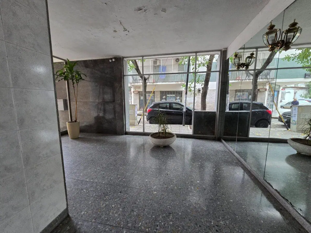 VENTA DEPARTAMENTO 2 AMBIENTES FLORESTA LUMINOSO 5