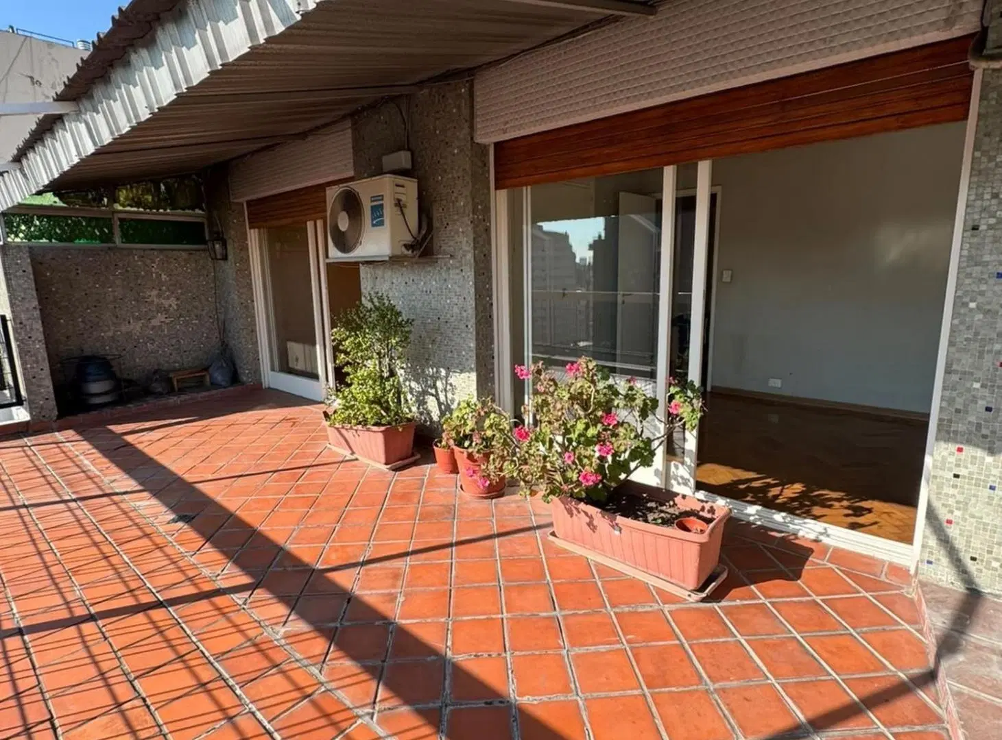 VENTA DEPARTAMENTO 3 AMBIENTES PISO ALTO CONGRESO 2