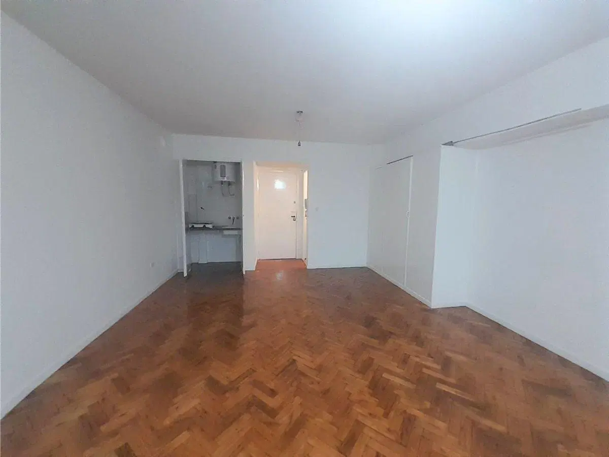 Venta monoambiente Balvanera apto profesional 3